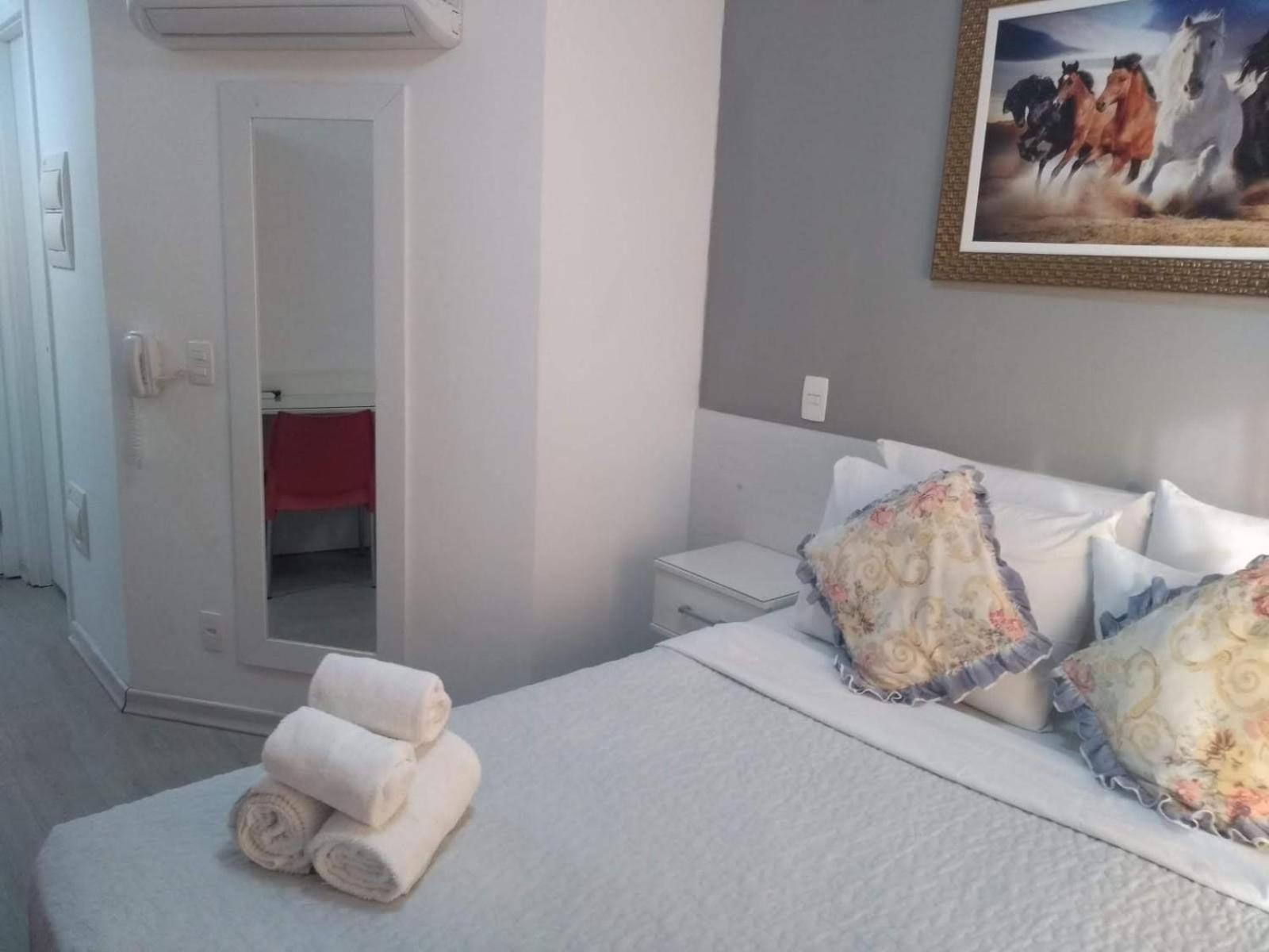 Studio Aconchego, Proximo A Rua Da Consolacao, Aos Metros Republica E Anhangabau, Com Ar Condicionado, Piscina, Academia, Wifi E Varanda San Paolo Esterno foto